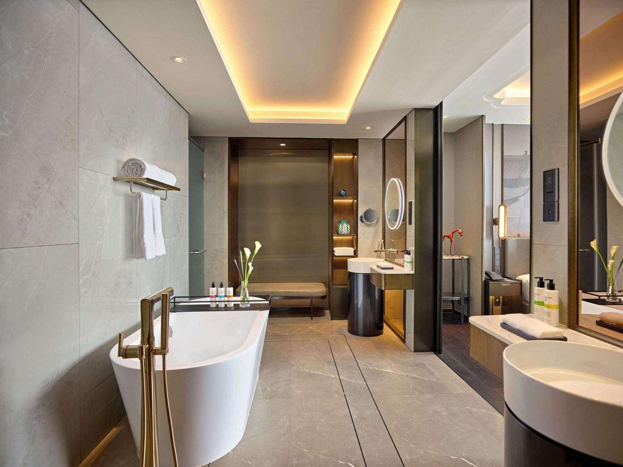 Pullman Hai Phong Grand Hotel Exterior photo
